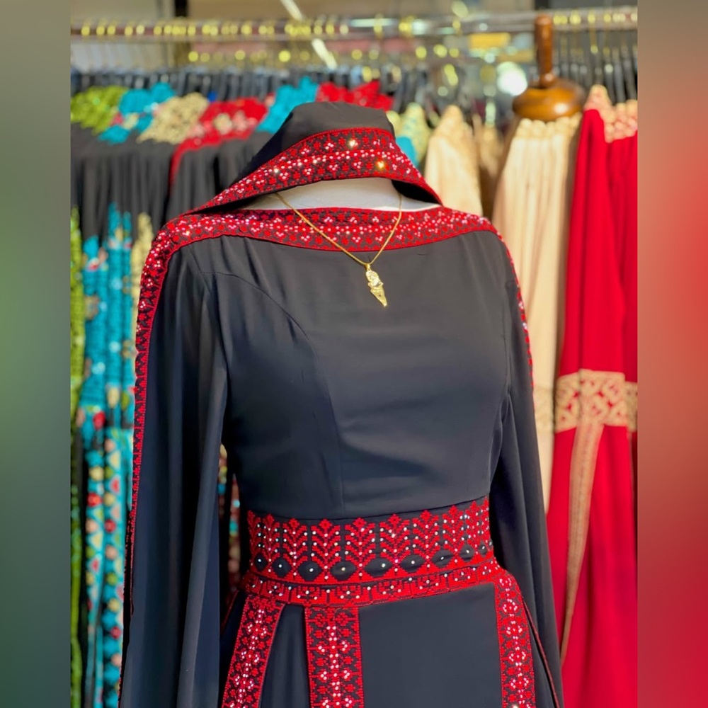 2 Piece Modern Tatreez Embroidered Elegance Thobe - Picture 12 of 13